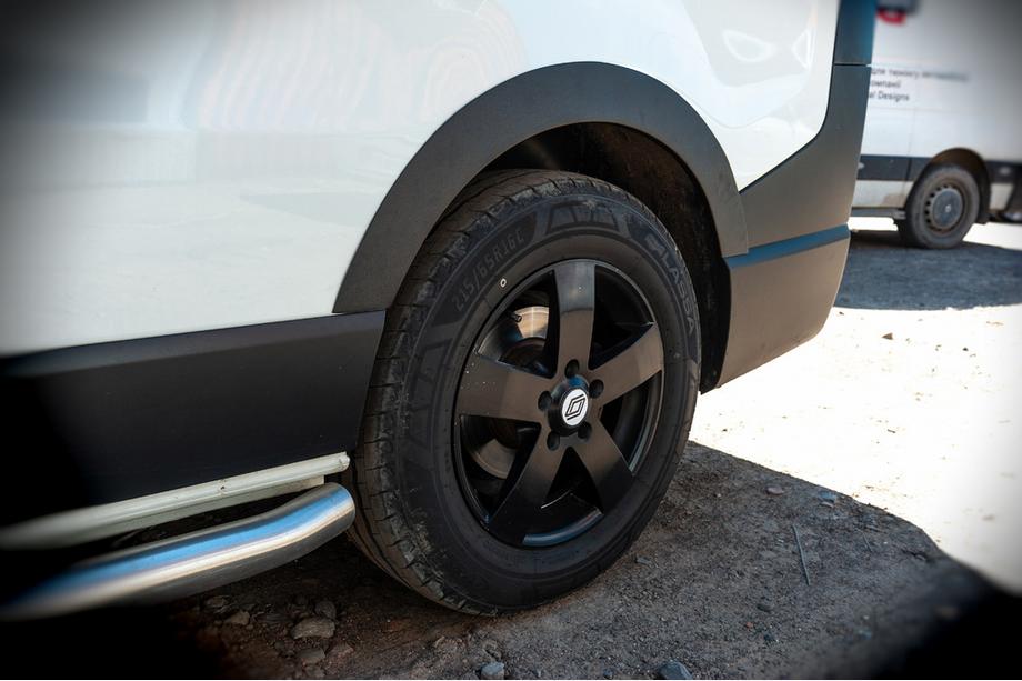 Renault Trafic 2015– Hjulhuskanter (6 st, svarta, ABS) Foto 13