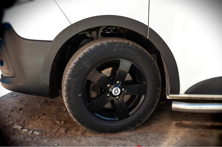 Fiat Talento 2016– Hjulhuskanter (6 st, svarta, ABS) Image