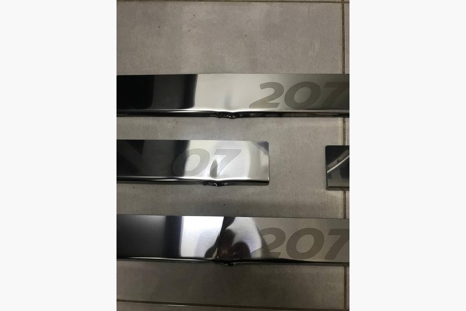 Peugeot 207 2006–2014 REA! Carmos instegslister (4 st, rostfritt stål) Image