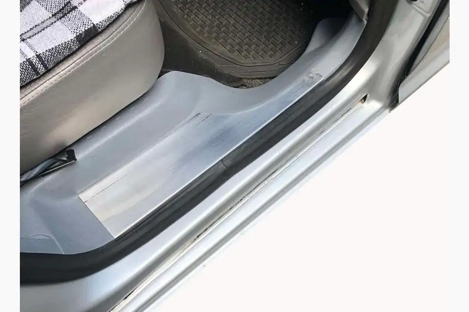 Volkswagen Caddy 2004–2010 Invändiga instegsskydd (utan text, rostfritt stål) Image