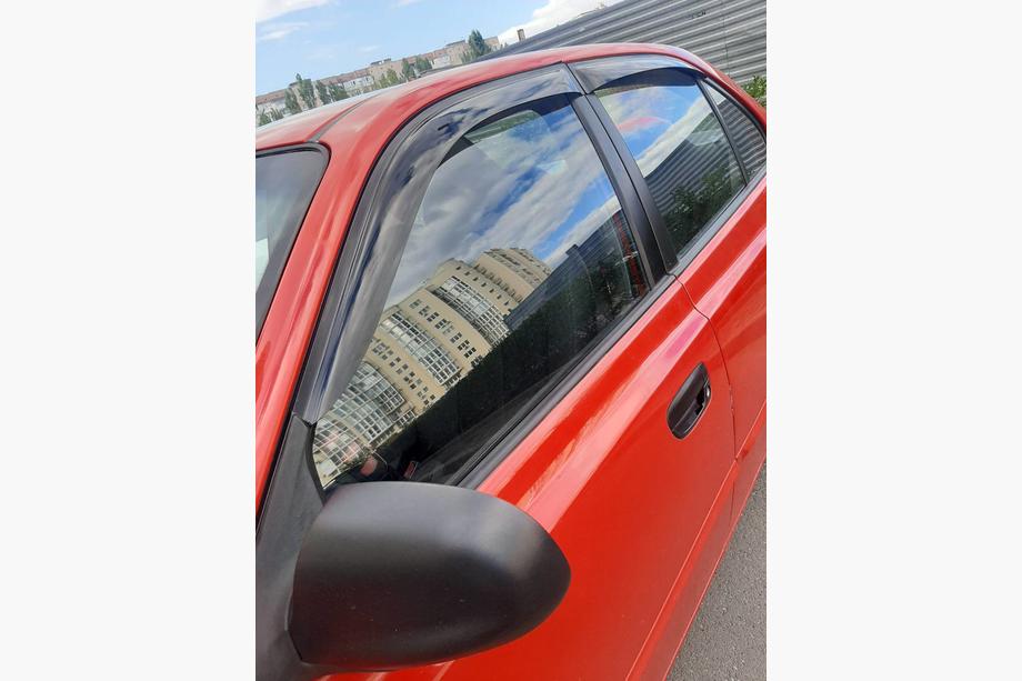 Hyundai Accent 2000–2006 Vindavvisare (4 st, ANV) Image