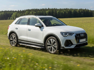 Audi Q3 2019–2025 Sidosteg BlackLine (2 st, aluminium) foto 1