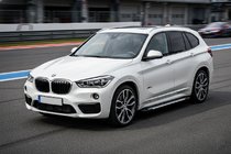 BMW X1 F48 2015–2022 Sidosteg Line (2 st, aluminium) foto 1