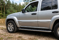 Jeep Cherokee/Liberty 2002–2007 Sidosteg Maydos V1 (2 st, aluminium) foto 1