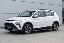 Hyundai Bayon 2021– Sidosteg Bosphore Black (2 st, aluminium) foto 1