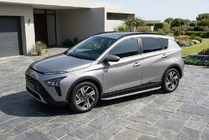 Hyundai Bayon 2021– Sidosteg Tayga Grey (2 st, aluminium) foto 1