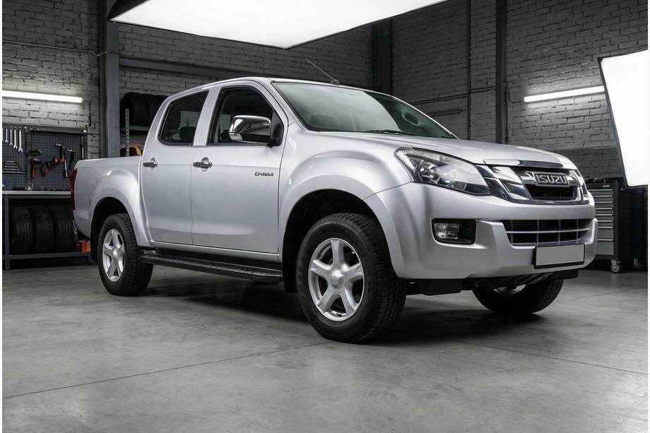 Isuzu D-Max 2011–2019 Sidosteg Bosphore Black (2 st, aluminium) Image
