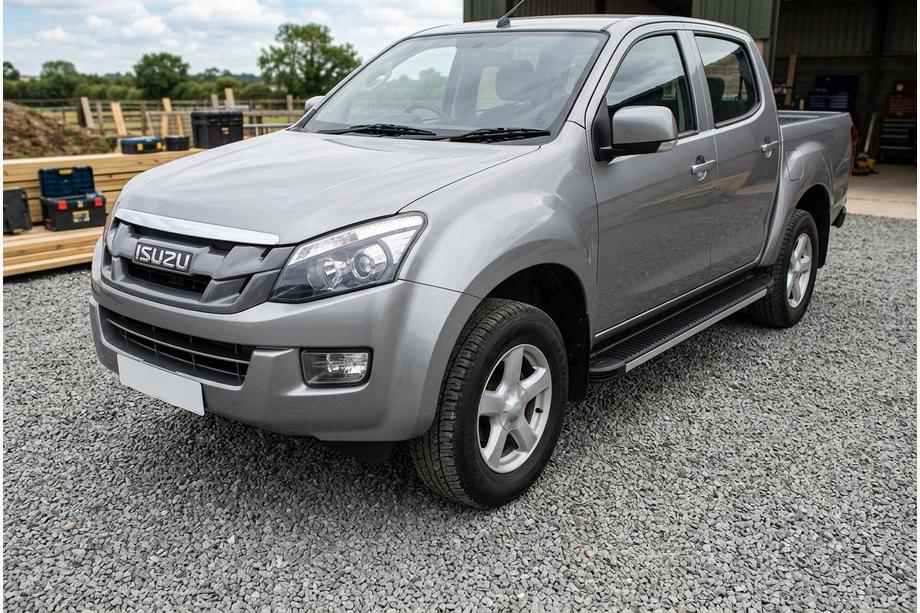 Isuzu D-Max 2011–2019 Sidosteg Maya V1 (2 st, aluminium) Image