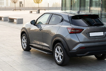 Nissan Juke 2020– Sidotrösklar Bosphore Grey (2 st, aluminium) foto 1