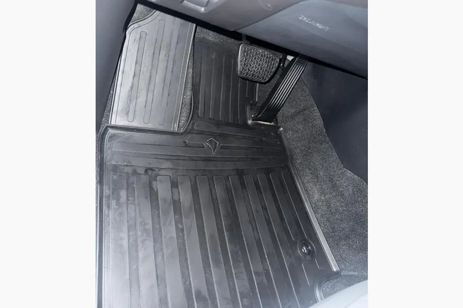 Toyota Highlander 2019– Stingray gummimattor för kupén (6 st) Image