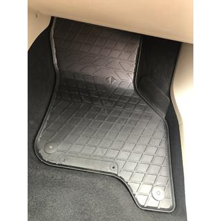 Gummimattor till E-Golf (4 st, Stingray Premium) Volkswagen Golf 7/E-Golf 2012–2020 foto 2