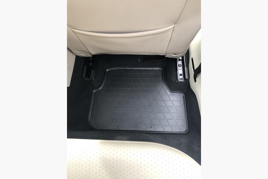 Volkswagen Golf 7/E-Golf 2012–2020 Gummimattor till E-Golf (4 st, Stingray Premium) Foto 3
