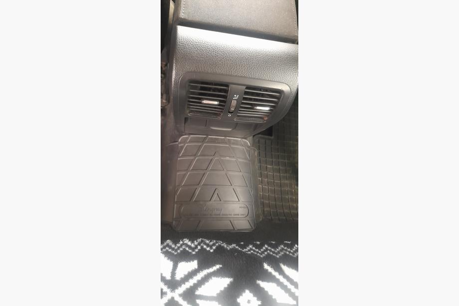 Volkswagen Passat B6 2006–2012 Bakre tunnelmatta (Stingray Premium) Image