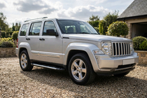 Jeep Cherokee/Liberty 2007–2013 Sidosteg Sunrise (2 st, aluminium) foto 1