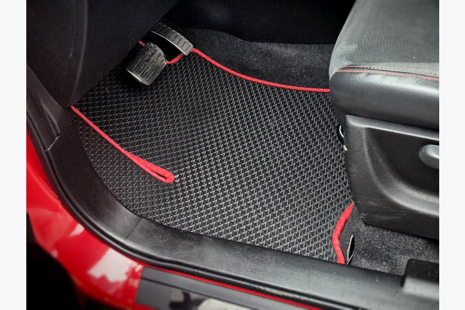 Suzuki Vitara 2015– EVA V1 bilmattor (svarta) Image