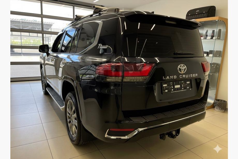 Toyota Land Cruiser 300 2021– OEM-spoiler Svart Image