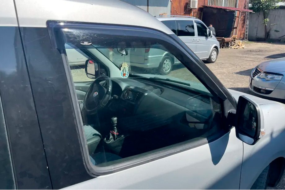 Opel Combo 2012–2018 Vindavvisare för sidorutor (2 st, HIC) Image
