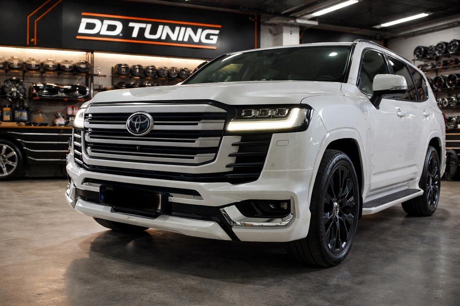 Toyota Land Cruiser 300 2021– Bodykit-sats VXR Image