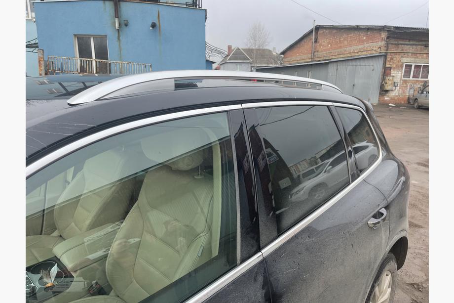 Volkswagen Touareg 2010–2018 OEM takrails (2 st) Image