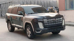 Toyota Land Cruiser 200 2007–2021 Restylingkit för LC 300 High-Line (V1) foto 2