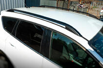Ford Kuga/Escape 2013–2019 Takrails Skyport (svarta) foto 1