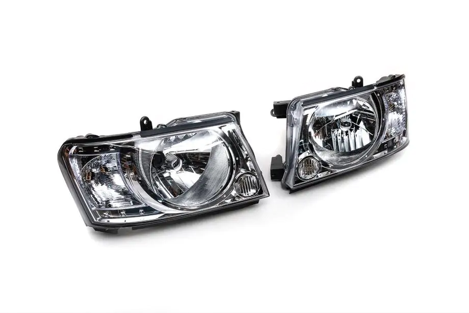 Nissan Patrol Y61 1997–2011 Safari strålkastare fram klara (2004-2008, 2 st) Image