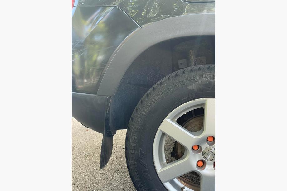 Dacia Duster 2008–2018 Hjulhusbreddare (4 st, svart ABS) Foto 8