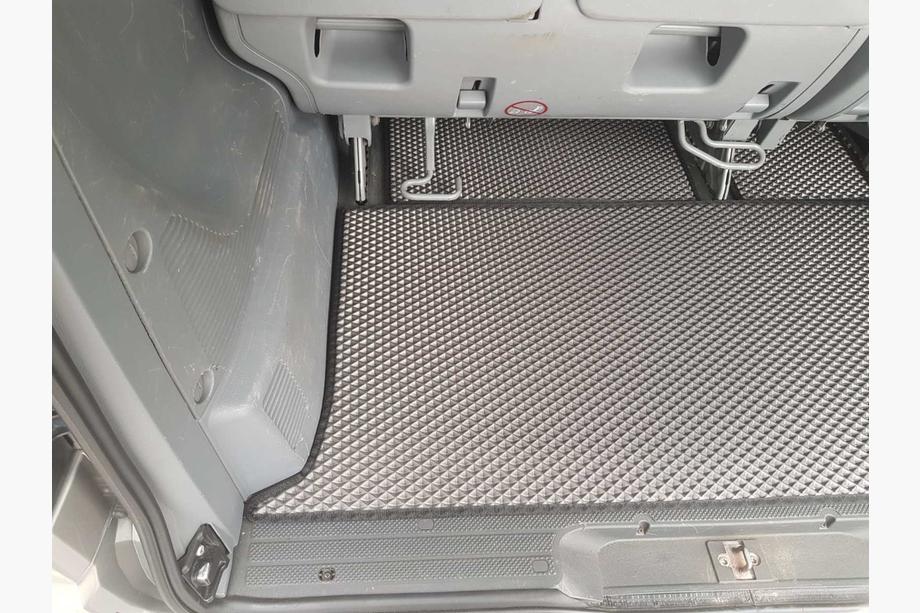 Mercedes Vito W639 2004–2014 EVA V2 bilmattor (Endast avhämtning, komplett set för hela kupén, svarta) Foto 18