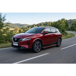 Sidosteg Maya Red (2 st, aluminium) Nissan Qashqai 2021– foto 1