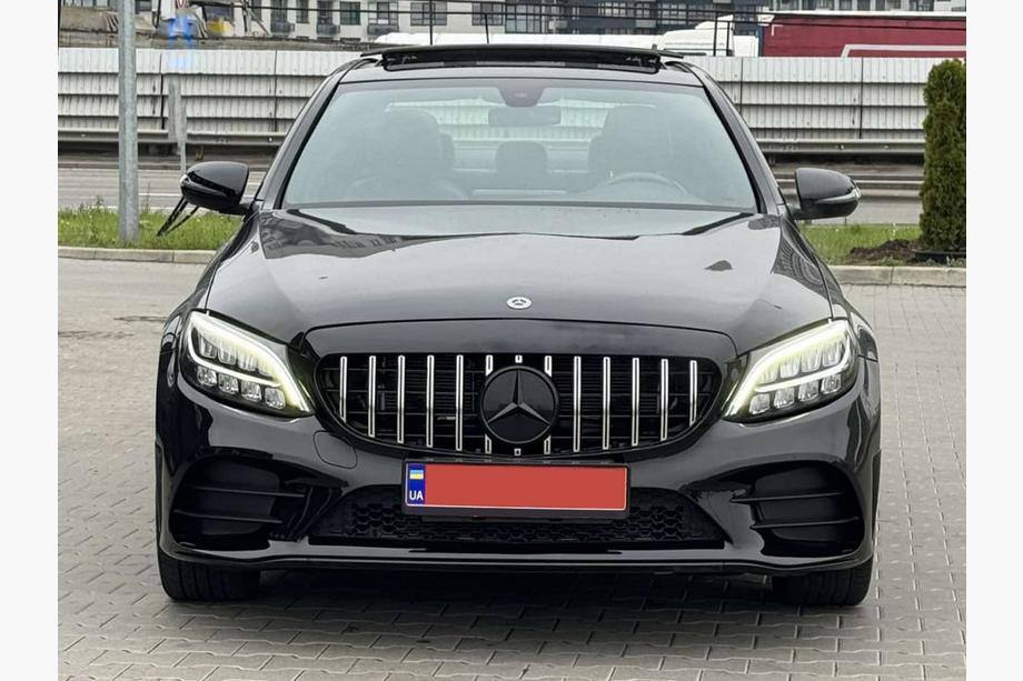 Mercedes C-class W205 2014–2021 Strålkastare fram (2 st, utan styrenheter, facelift) Image