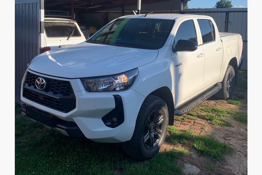 Toyota Hilux 2015– Sidosteg Dakar V1 utan LED (2 st, metall) Foto 4