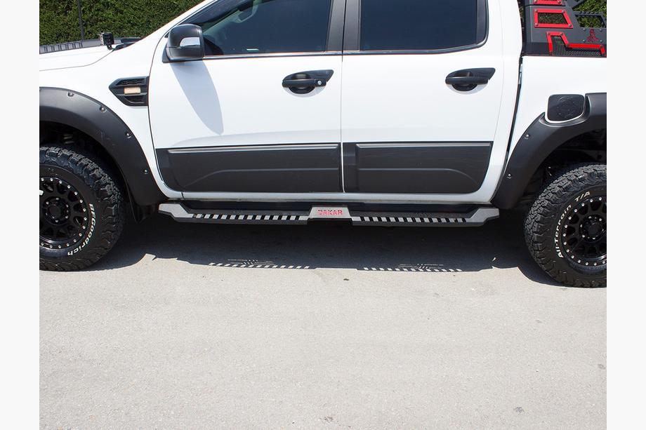 Toyota Hilux 2006–2015 Dakar svarta sidosteg V2 utan belysning (2 st, metall) Foto 2