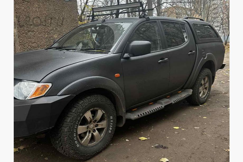 Mitsubishi L200 2006–2015 Sidosteg Dakar V2 med LED (2 st, metall) Image