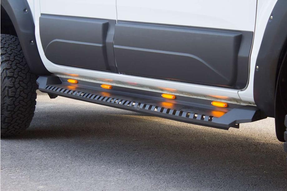 Isuzu D-Max 2002–2011 Dakar V1 sidosteg med LED (2 st, metall) Foto 2