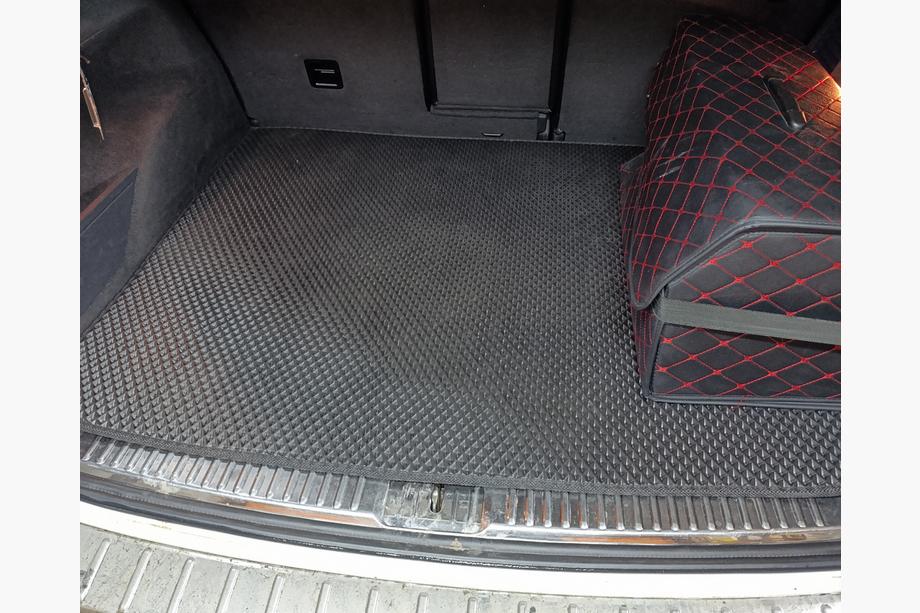 Volkswagen Touareg 2010–2018 Bagagerumsmatta V1 (EVA, svart) Foto 4