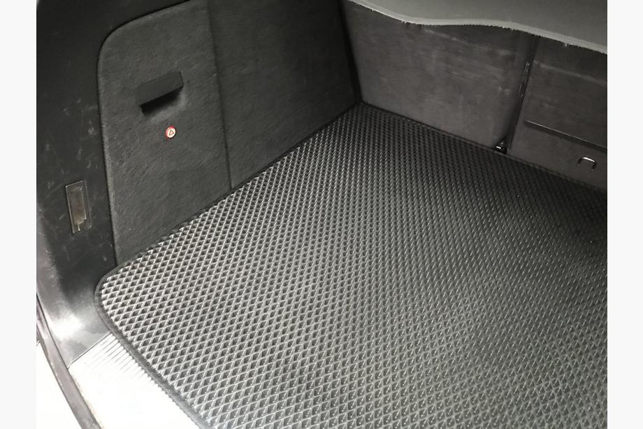 Volkswagen Touareg 2010–2018 Bagagerumsmatta V1 (EVA, svart) Foto 3
