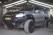 Volkswagen Amarok 2010–2022 Kantlist till hjulhusbreddare Dakar foto 2