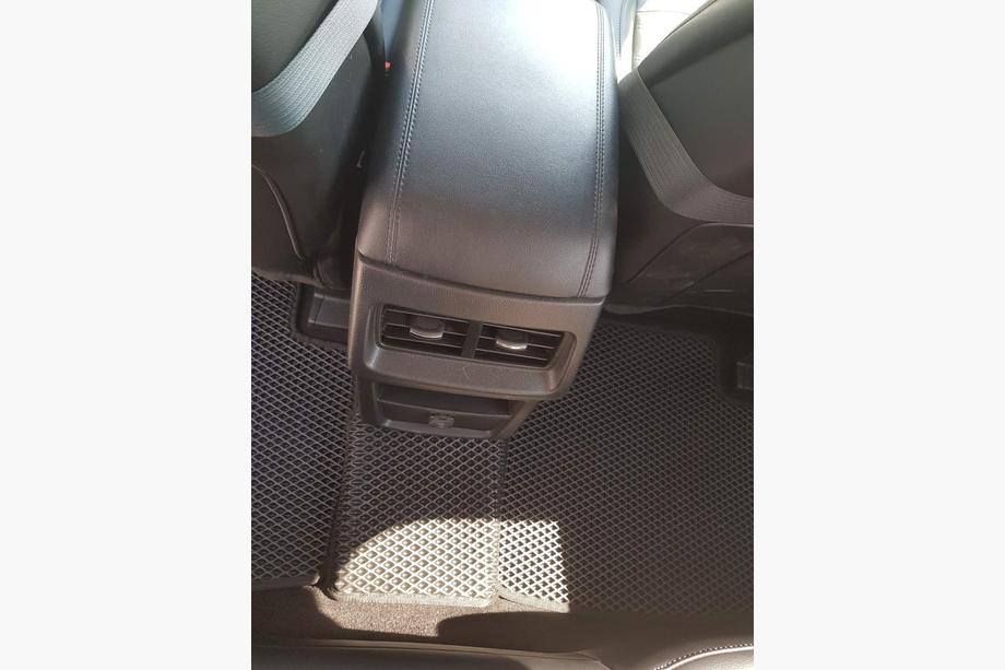 Ford Edge 2014–2024 EVA bilmattor (svarta) Foto 4