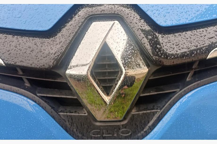 Renault Clio IV 2012–2019 Emblem (Turkiet) Foto 2
