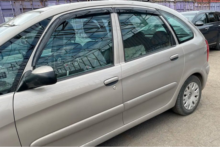 Citroen Xsara Picasso 1999–2012 Vindavvisare för sidorutor (4 st, HIC) Image