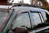 Jeep Grand Cherokee WJ 1999–2004 Vindavvisare för sidorutor (4 st, HIC) foto 4