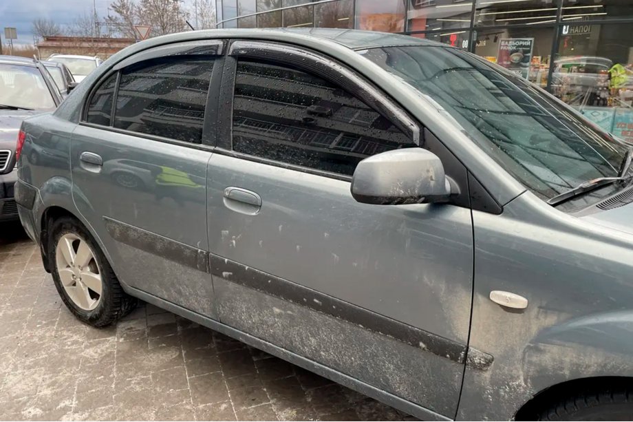 Kia Rio 2005–2011 Vindavvisare SD (4 st, HIC) Image