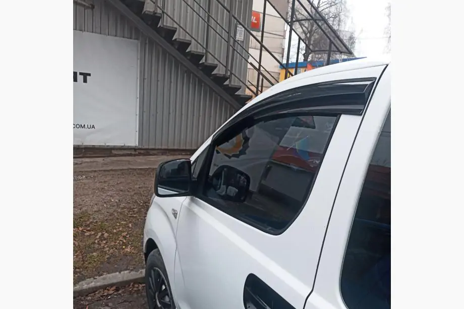 Hyundai H300, H1, Starex 2008–2020 Vindavvisare för sidorutor (2 st, Sunplex Sport) Image