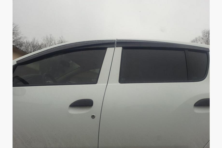 Renault Sandero 2013–2022 Vindavvisare (4 st, Sunplex Sport) Foto 6
