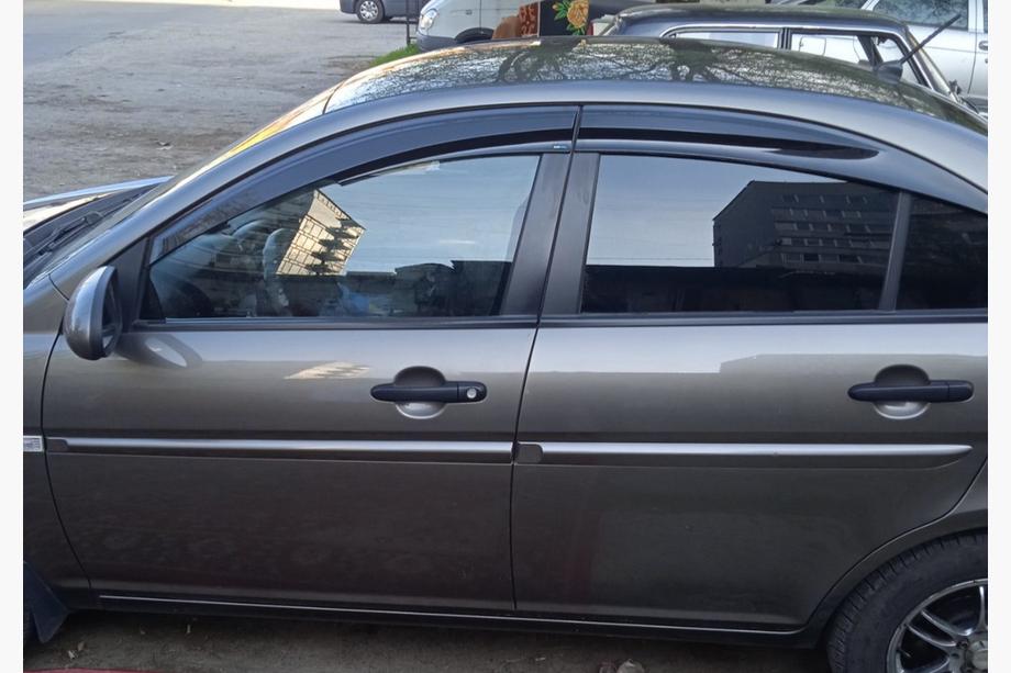 Hyundai Accent 2006–2010 Vindavvisare (4 st, Sunplex Sport) Foto 4