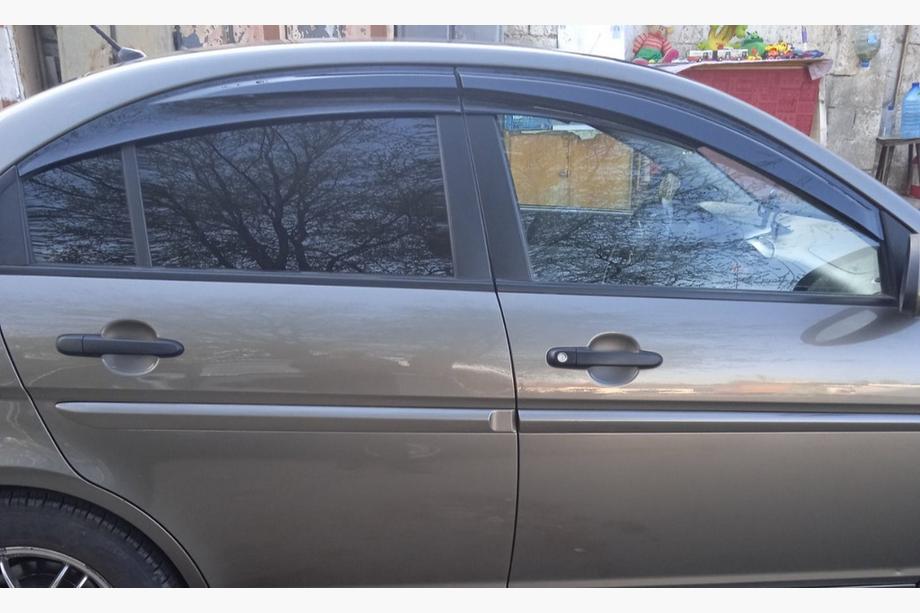 Hyundai Accent 2006–2010 Vindavvisare (4 st, Sunplex Sport) Foto 7