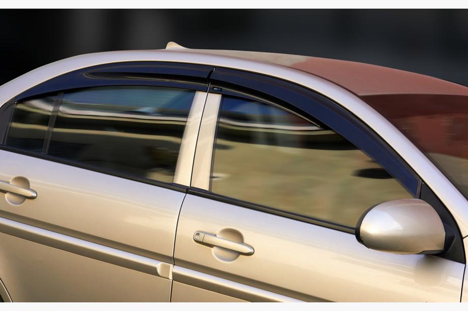 Hyundai Accent 2006–2010 Vindavvisare (4 st, Sunplex Sport) Foto 1