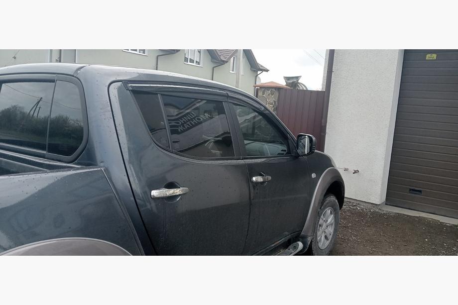 Mitsubishi L200 2006–2015 Vindavvisare (4 st, Sunplex Sport) Foto 6