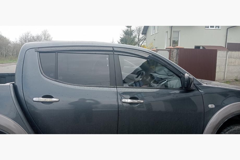Mitsubishi L200 2006–2015 Vindavvisare (4 st, Sunplex Sport) Foto 4