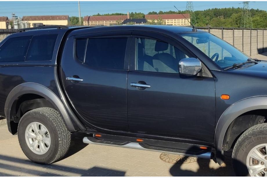 Mitsubishi L200 2006–2015 Vindavvisare (4 st, Sunplex Sport) Foto 3